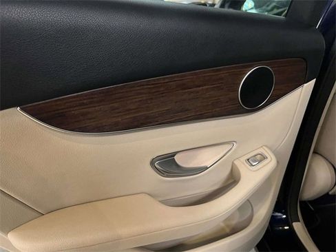 Certified 2022 Mercedes-Benz GLC 300 4MATIC image 11