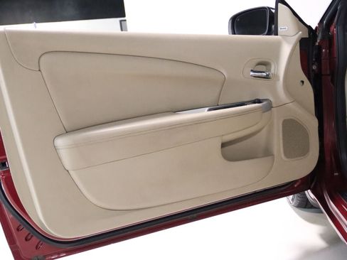 Used 2013 Chrysler 200 Limited FWD image 35