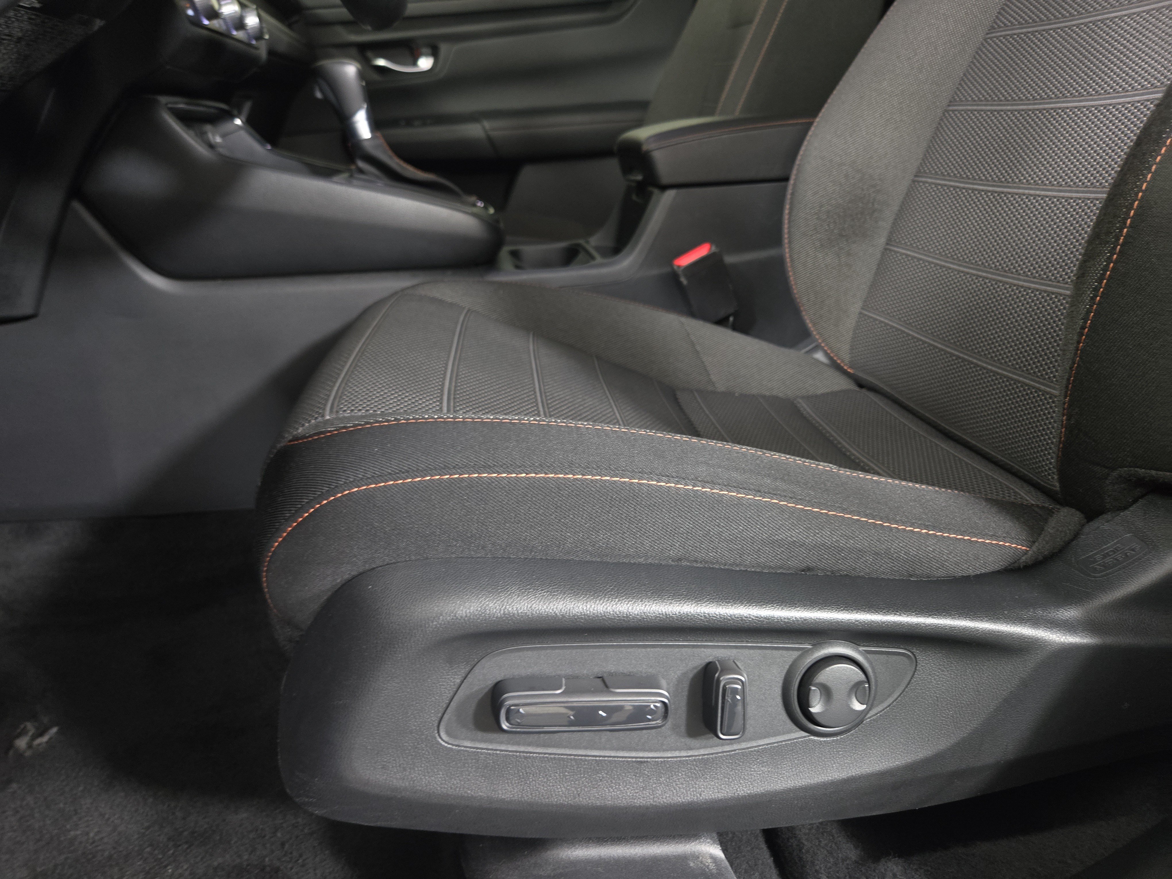 Used 2025 Honda CR-V Sport image 29