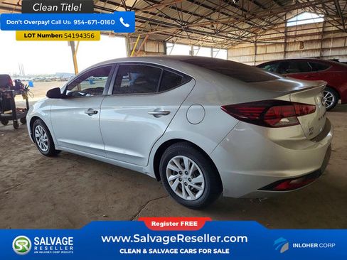 Used 2019 Hyundai Elantra SE FWD image 3