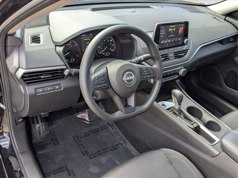 Certified 2025 Nissan Altima 2.5 S image 10