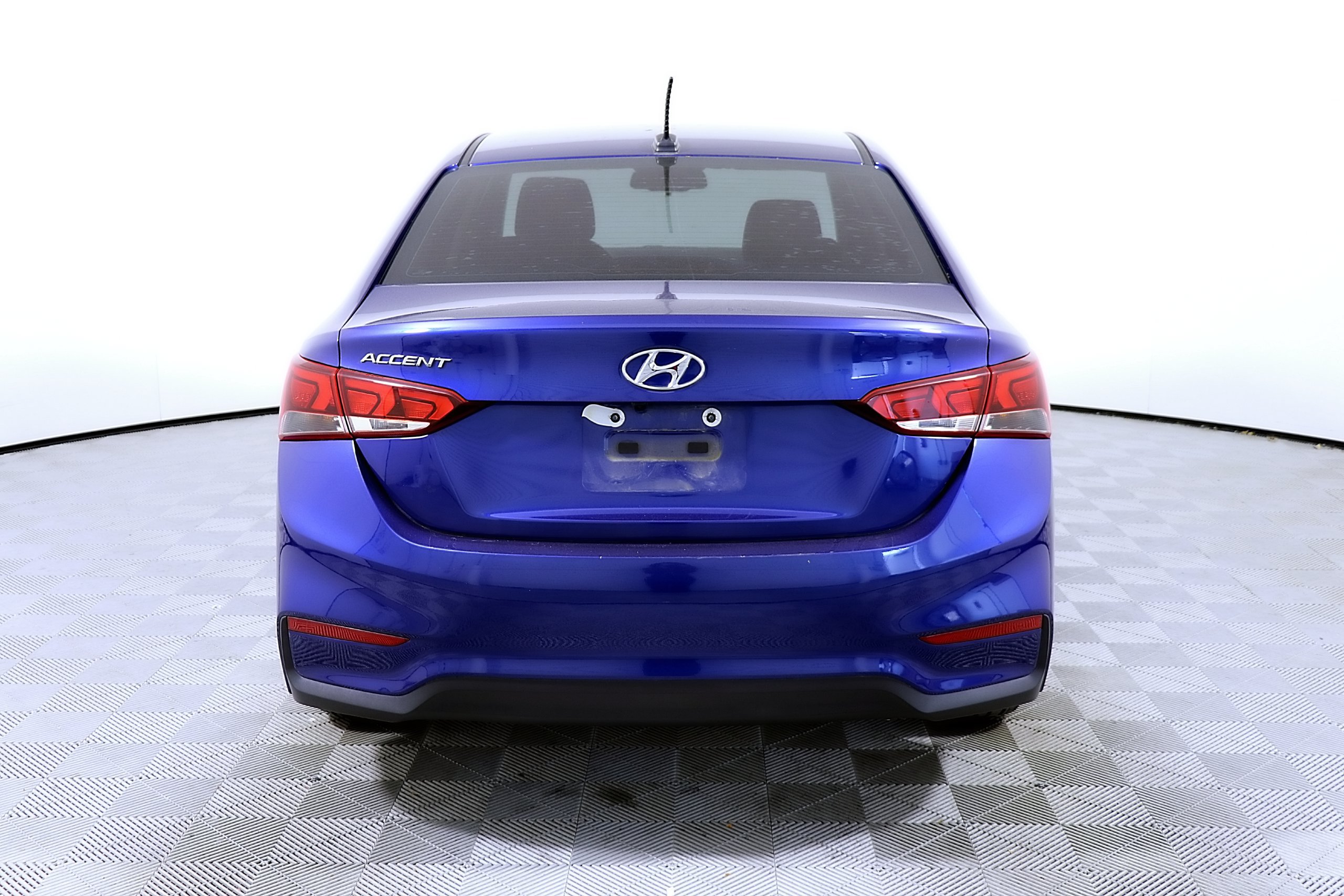 Used 2022 Hyundai Accent Limited FWD image 8