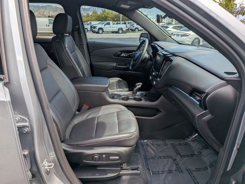 Used 2023 Chevrolet Traverse RS AWD/4WD image 30