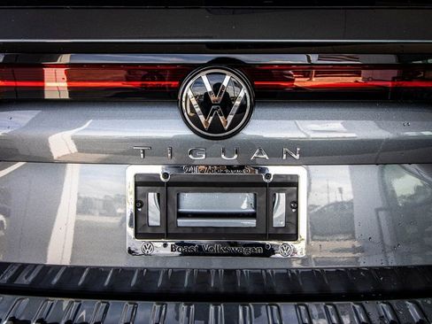 New 2026 Volkswagen Tiguan SE image 15