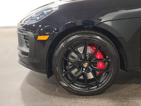 New 2026 Porsche Macan GTS image 34