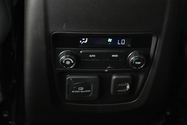 Used 2023 Buick Enclave Essence w/ Experience Buick Package FWD image 19