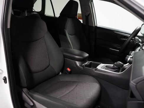 Certified 2024 Toyota RAV4 XLE image 28