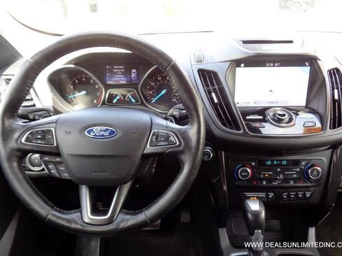 Used 2017 Ford Escape Titanium w/ Equipment Group 301A AWD/4WD image 10