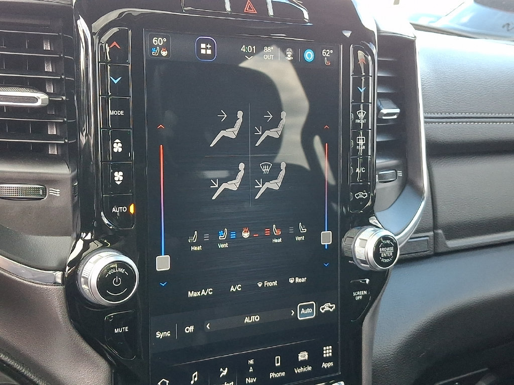 Used 2024 RAM 1500 Laramie AWD/4WD image 18