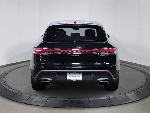 Certified 2023 Porsche Macan AWD/4WD image 6