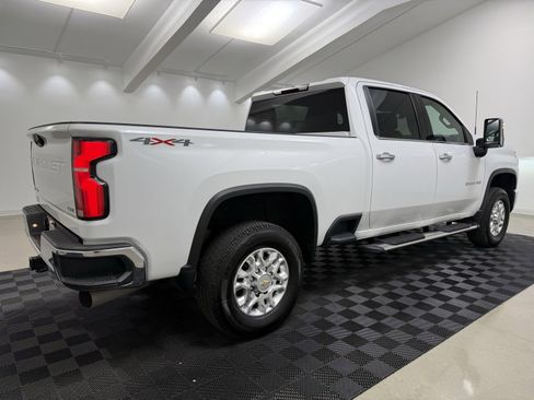 Used 2024 Chevrolet Silverado 2500 LTZ image 8