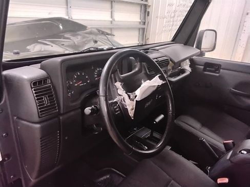 Used 2006 Jeep Wrangler Unlimited AWD/4WD image 11