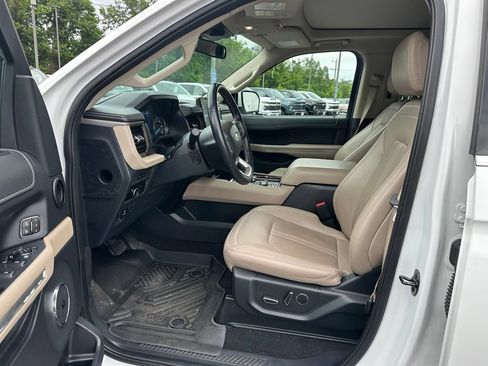 Used 2024 Ford Expedition Max Limited AWD/4WD image 22