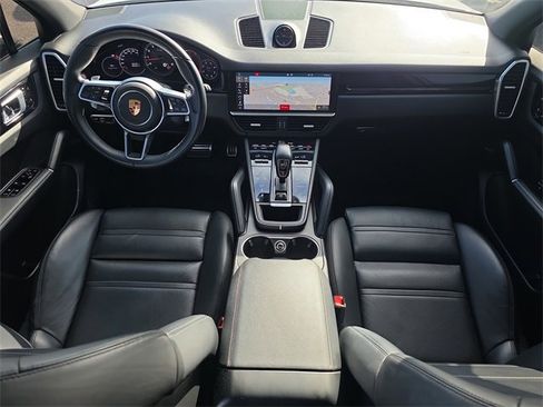 Used 2019 Porsche Cayenne S image 13