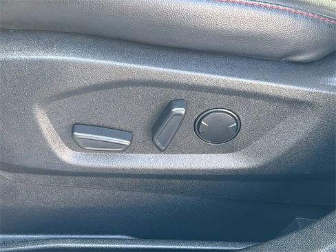 Used 2024 Ford Edge ST-Line image 19