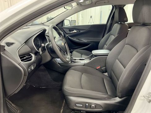 Used 2024 Chevrolet Malibu LT FWD image 19