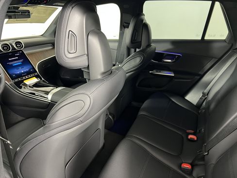 Used 2026 Mercedes-Benz GLC 300 4MATIC image 21