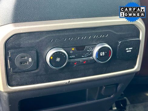 Used 2022 Ford Expedition Max Limited image 21