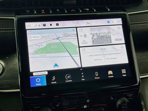 Used 2022 Jeep Grand Cherokee L Limited image 19