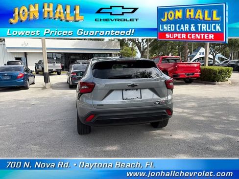 Used 2025 Chevrolet Trax RS w/ Driver Confidence Package FWD image 8