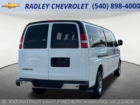 Certified 2024 Chevrolet Express 3500 LT w/ LT Preferred Equipment Group RWD image 16