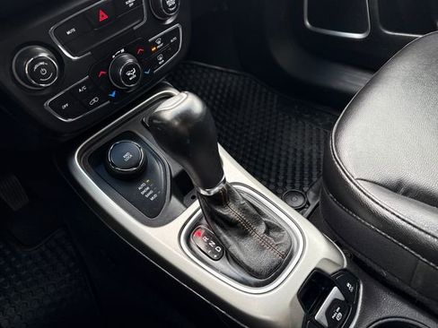 Used 2018 Jeep Compass Latitude w/ Popular Equipment Group image 27