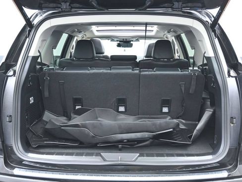 Used 2023 Subaru Ascent Limited w/ Technology Package AWD/4WD image 16