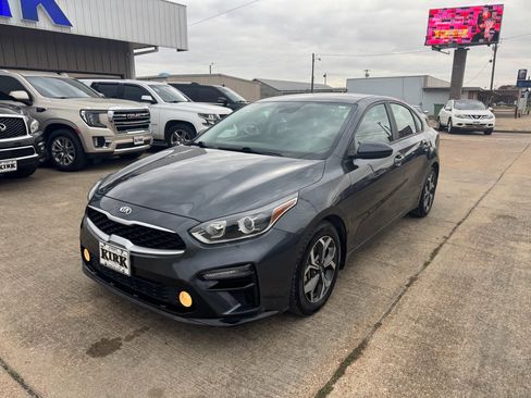 Used 2021 Kia Forte LXS image 1