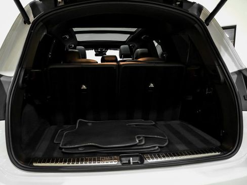 Used 2024 Mercedes-Benz GLS 450 4MATIC image 51