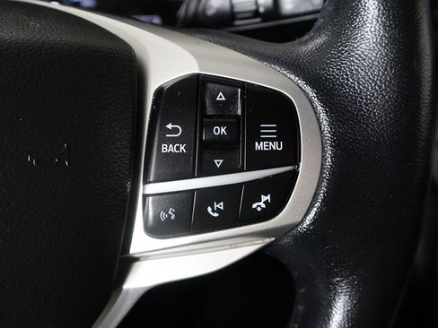 Used 2023 Ford Explorer XLT w/ Equipment Group 202A AWD/4WD image 43