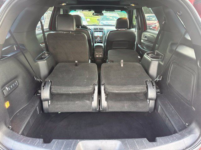 Used 2017 Ford Explorer Limited w/ Equipment Group 303A AWD/4WD image 11