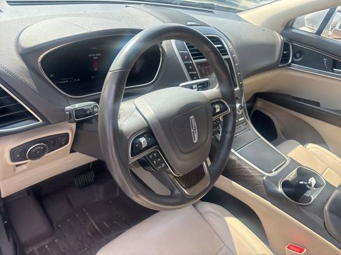 Used 2019 Lincoln Nautilus Reserve image 4