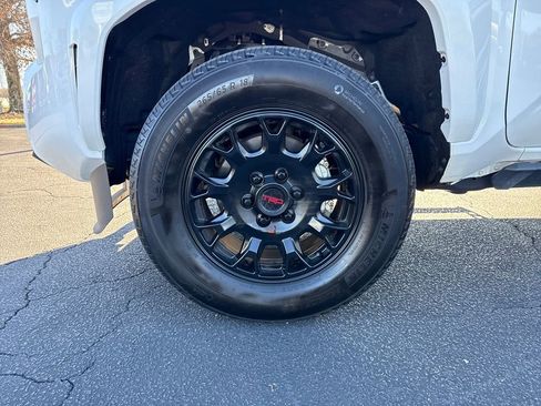 Used 2024 Toyota Tacoma TRD Sport image 15