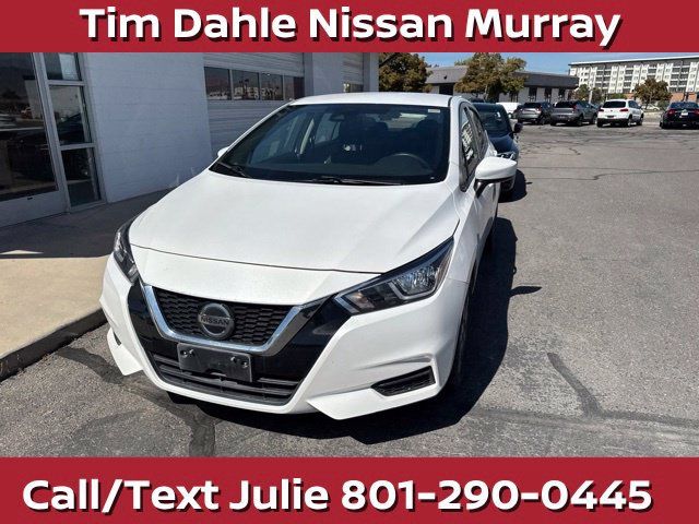 Used 2022 Nissan Versa SV FWD image 4