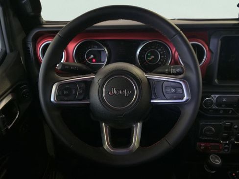 Used 2021 Jeep Gladiator Rubicon AWD/4WD image 14