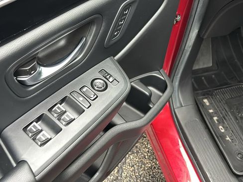 Certified 2023 Honda Pilot Touring image 14