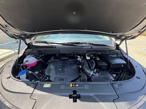 Used 2026 Kia Carnival FWD image 35