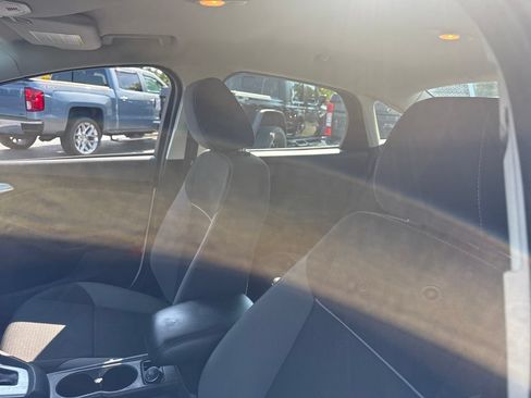Used 2014 Ford Focus SE FWD image 18