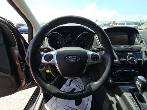 Used 2014 Ford Focus Titanium FWD image 16