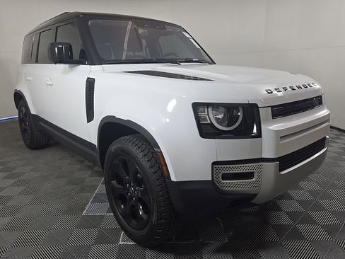 Certified 2022 Land Rover Defender 110 image 4