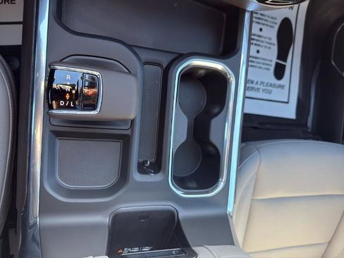 New 2026 GMC Sierra 1500 SLT w/ SLT Premium Plus Package image 23