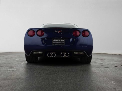 Used 2007 Chevrolet Corvette Coupe w/ Preferred Equipment Group RWD image 4