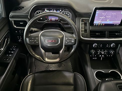 Used 2021 GMC Yukon XL SLT w/ Rear Media and Nav Package AWD/4WD image 11