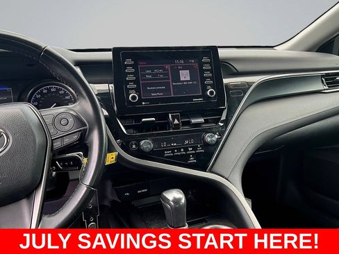 Used 2022 Toyota Camry SE FWD image 11