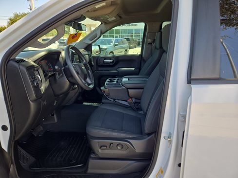 Used 2022 Chevrolet Silverado 1500 Custom RWD image 9