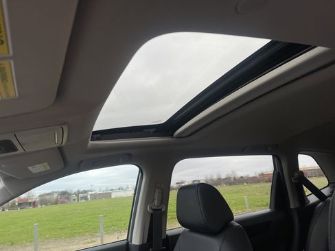 Used 2024 Honda CR-V EX-L image 11