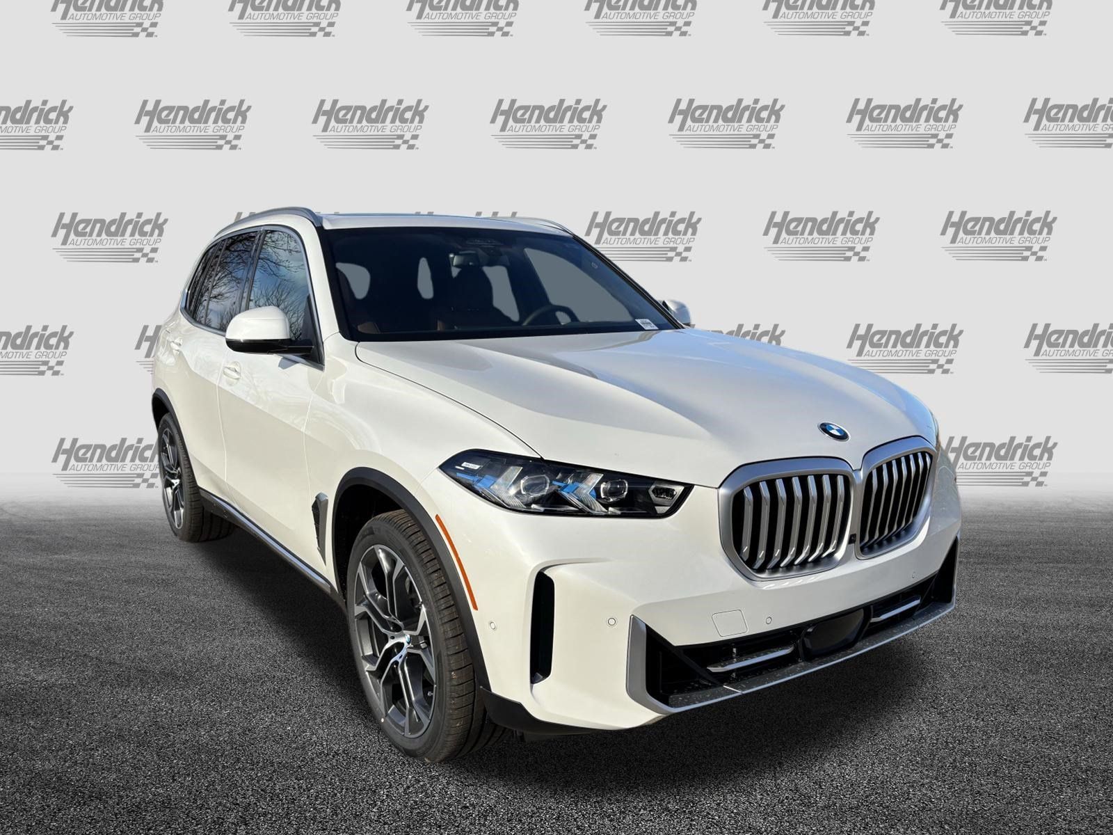 Certified 2026 BMW X5 xDrive40i AWD/4WD image 2