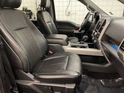 Used 2019 Ford F150 Lariat w/ Equipment Group 502A Luxury image 22
