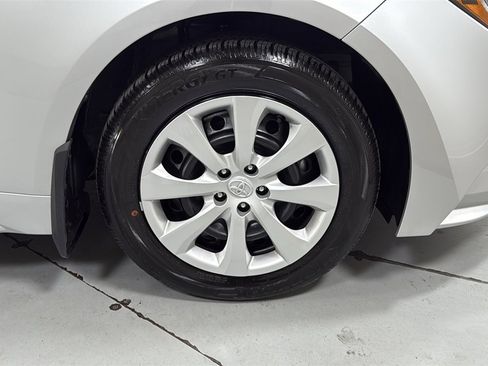 Certified 2025 Toyota Corolla LE image 21