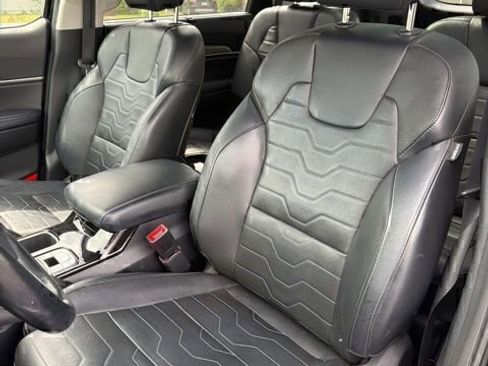 Used 2021 Kia Telluride SX w/ SX Prestige Package AWD/4WD image 9